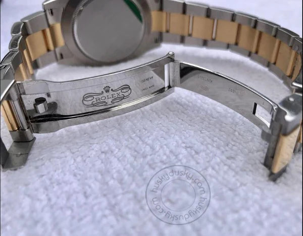 Stainless Steel Dual Color Strap With White Dial Chronograph Watch SG-QTZ